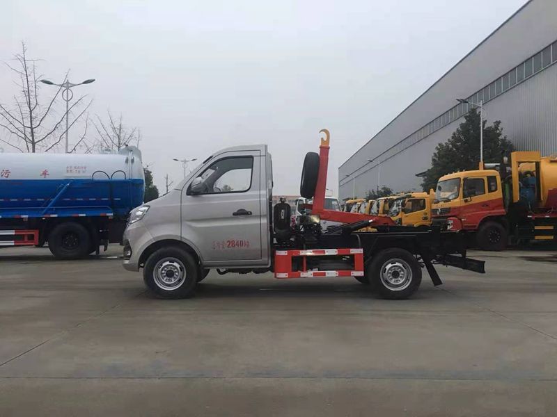 長(zhǎng)安3方車(chē)廂可卸式垃圾車(chē)
